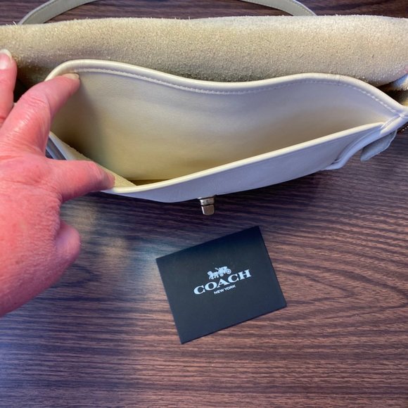 Vintage Coach Bone Leather Crossbody Handbag with Unique Serial Number - Picture 6 of 11